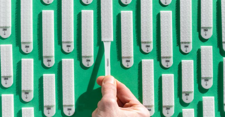 How to Use Command Strips