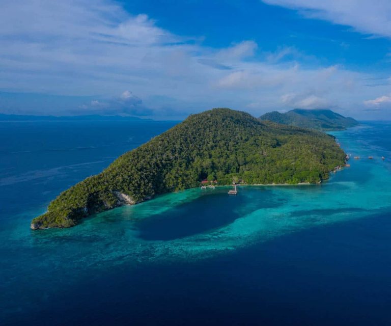 Responsible tourism in the tropical paradise of Raja Ampat