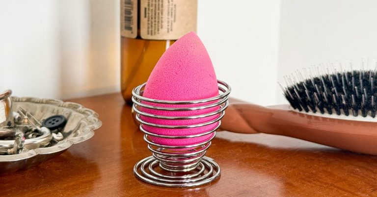 Why We Stand By the Original $20 Beautyblender