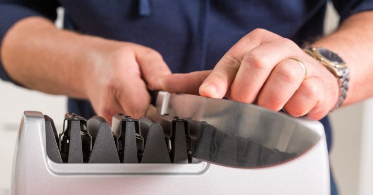 How to Sharpen Knives Without Damaging Their Blades