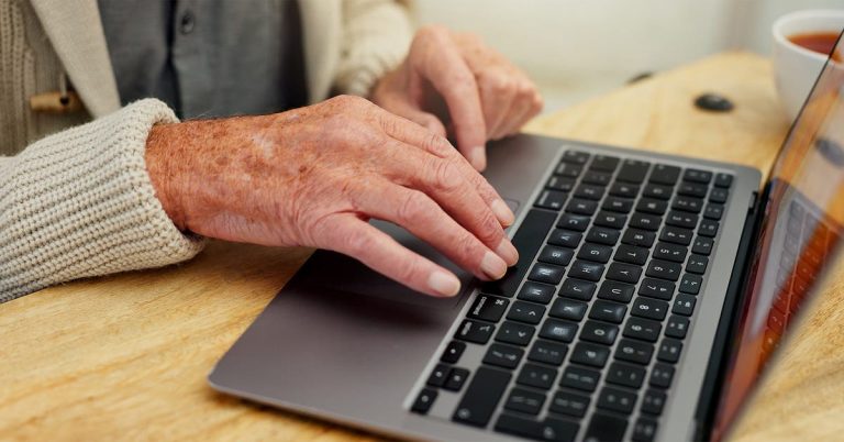 Helping My Dad Troubleshoot Tech Over the Phone Was Crazy-Making. This Hidden Apple Trick Spared Us Both.