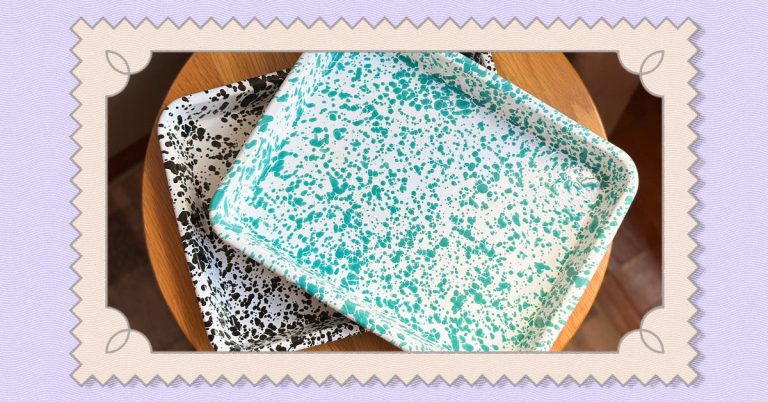 This Crow Canyon Enamelware Tray Makes a Glorious Little Gift