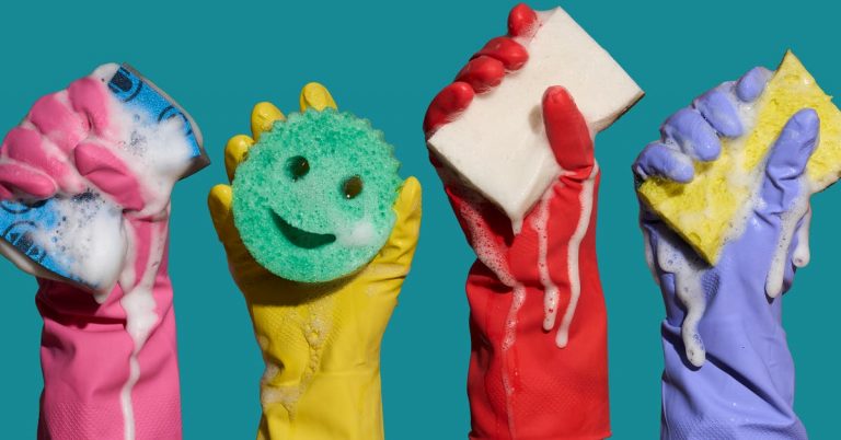 Our Favorite Kitchen Sponges for Washing Dishes